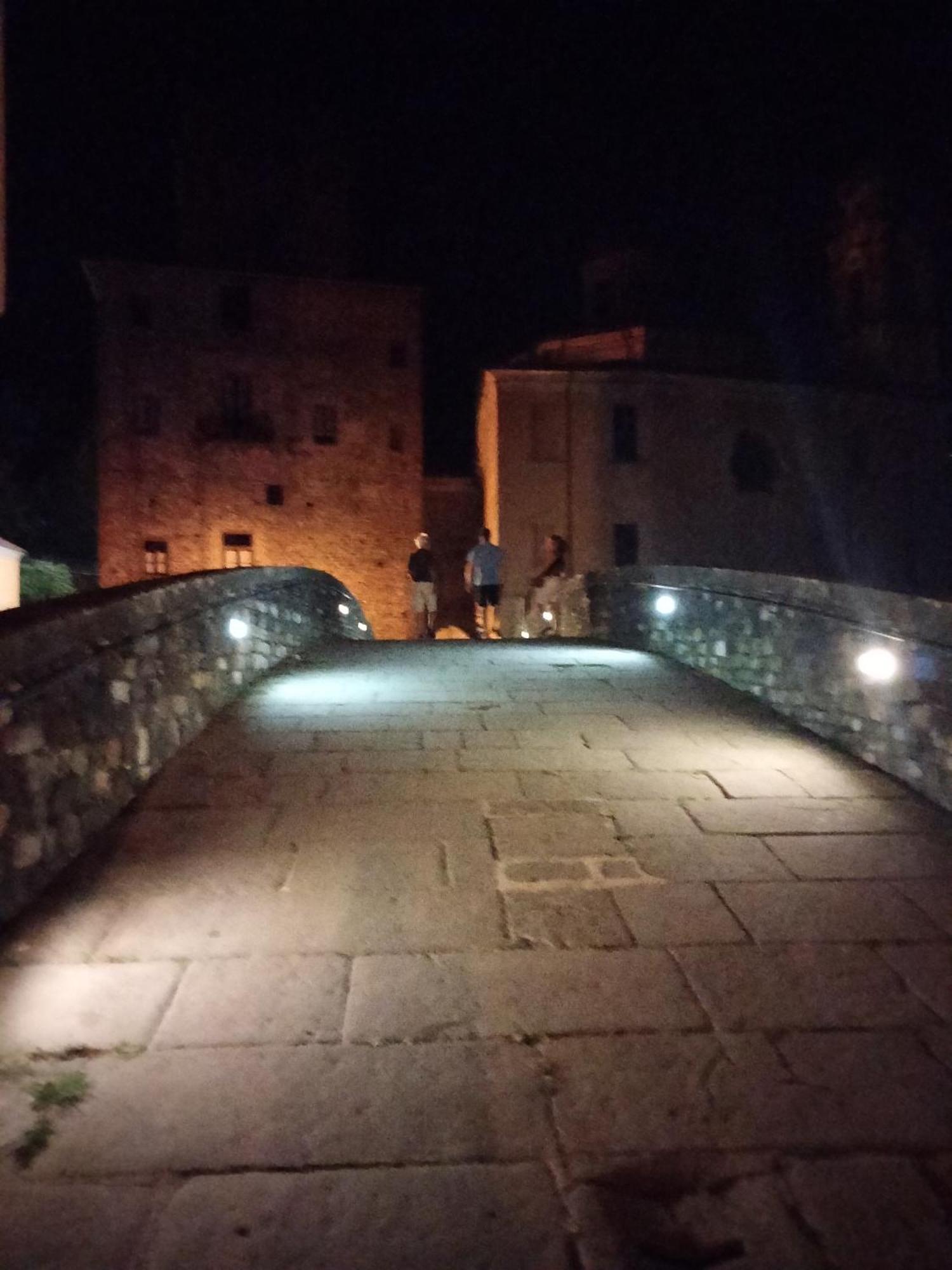 Tuscany, Pontremoli, Italy Swallows Court Lovely Home Sleeps 2 To 4 People Exterior foto